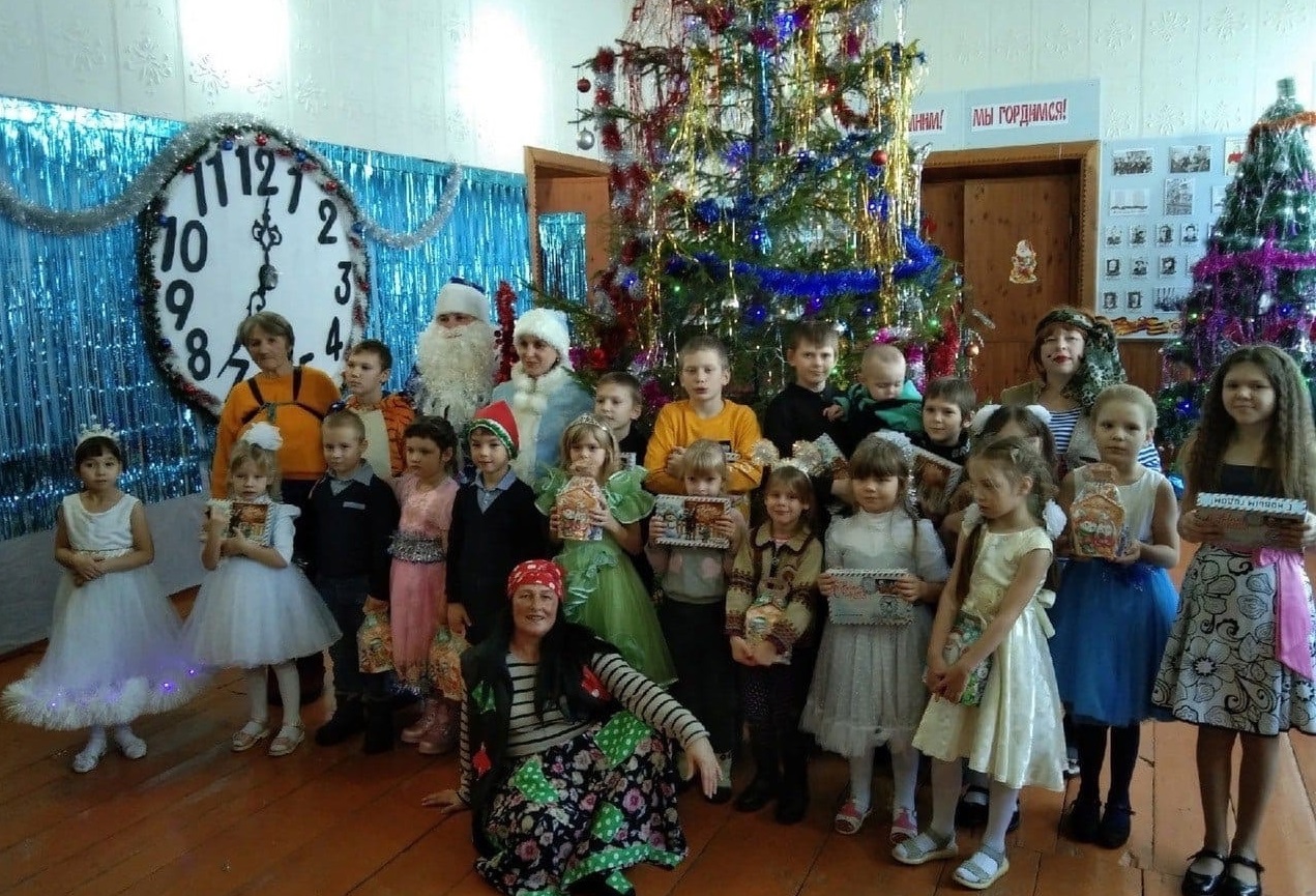 Дети Юринского района получили новогодние подарки от ЦИК Марий Эл