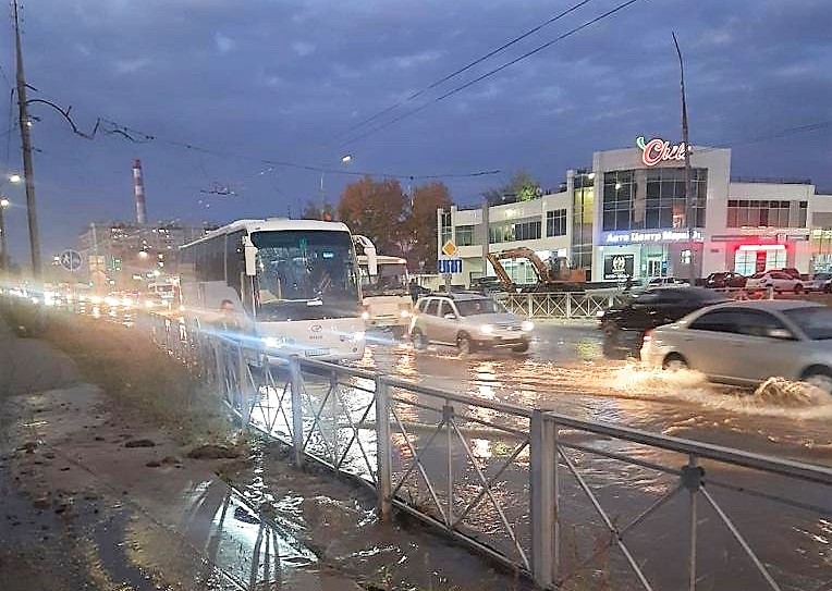 Авария на водопроводе произошла в заречной части Йошкар-Олы 