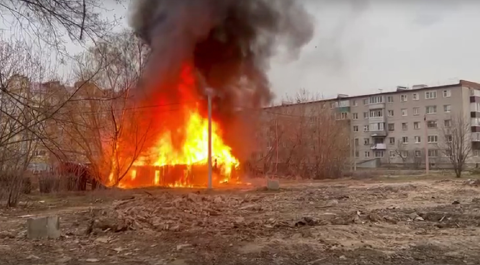 В Волжске и Приволжском cгорели постройки - ГТРК Марий Эл 19.04.2023