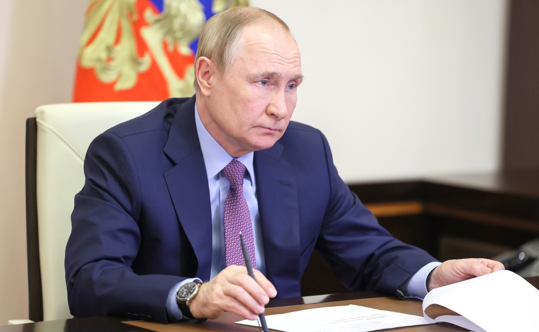 Владимир Путин наградил 10 медиков из Марий Эл медалью Луки Крымского