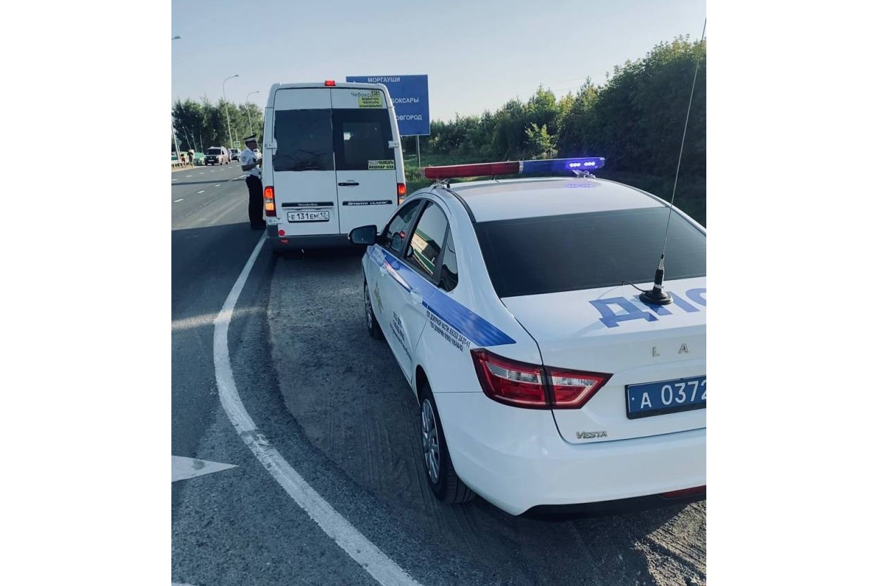 В Чувашии автоинспекторы задержали "маршрутку" из Йошкар-Олы