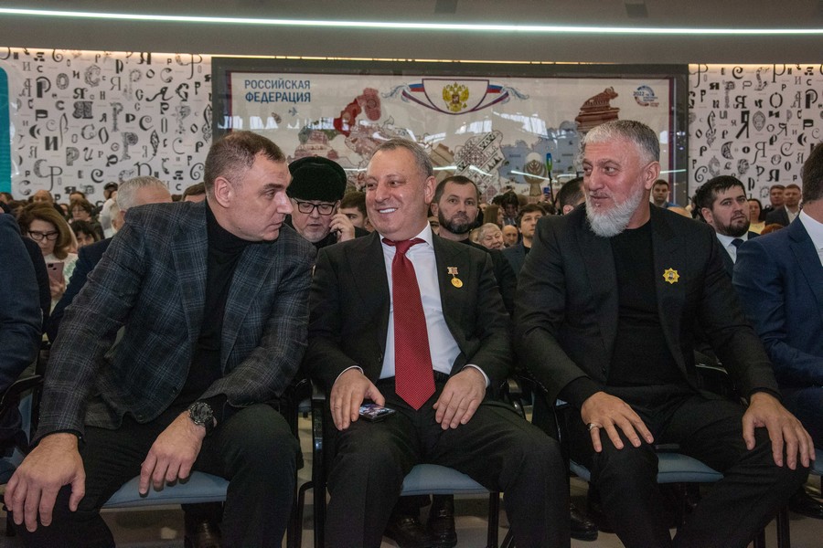 Глава Марий Эл принял участие в открытии Дня Чечни на выставке «Россия»