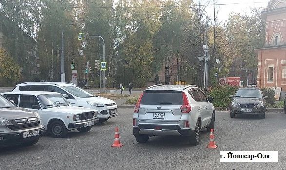 Сразу двоих пешеходов сбил водитель иномарки в Йошкар-Оле