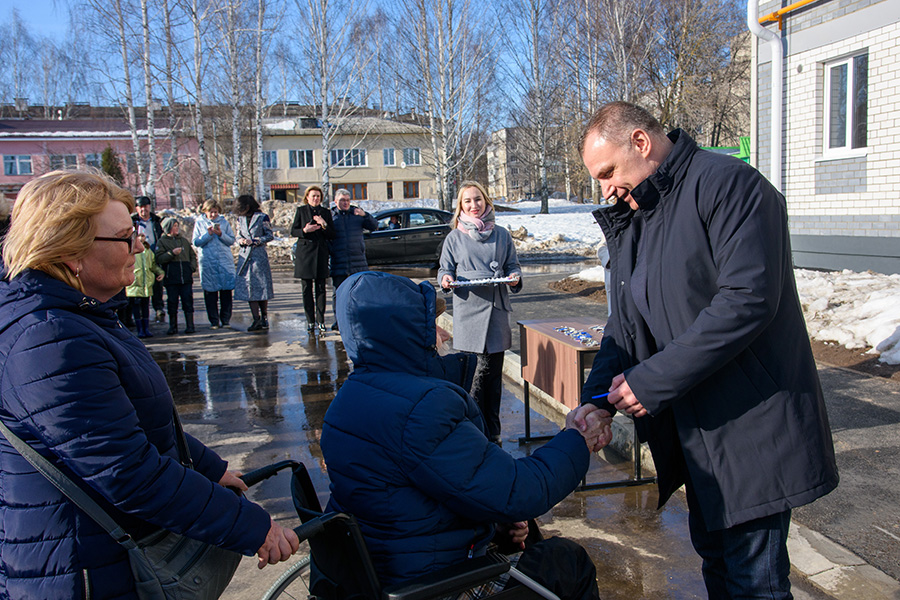 67 человек получили новые благоустроенные квартиры в посёлке Оршанка