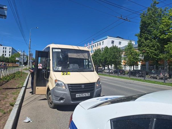 Пассажирка маршрутного автобуса пострадала во время поездки по Йошкар-Оле