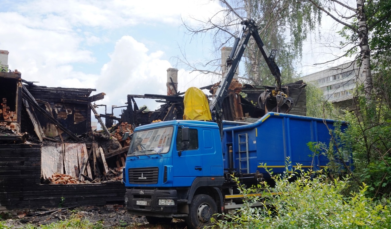 На улице Куйбышева в Йошкар-Оле сносят аварийный дом - ГТРК Марий Эл