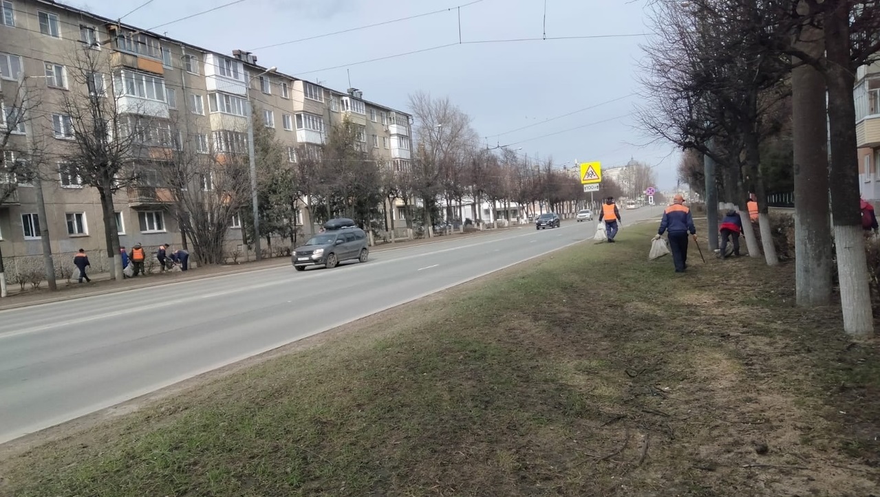 Больше 230 тонн грязи вывезли с улиц Йошкар-Олы - ГТРК Марий Эл 03.04.2023