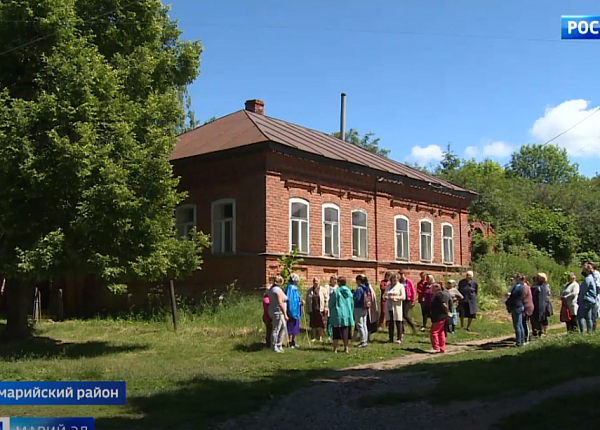 100 лет троицкому району. Церковь в Троицком Посаде Козьмодемьянск. Жители Троицка.